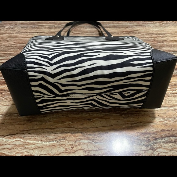 Zebra Print Tote | Michael Kors - Picture 3 of 12